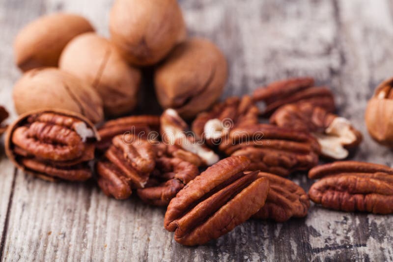 Pecans foto de stock. Imagem de alimento, orgânico, ingrediente 66715384