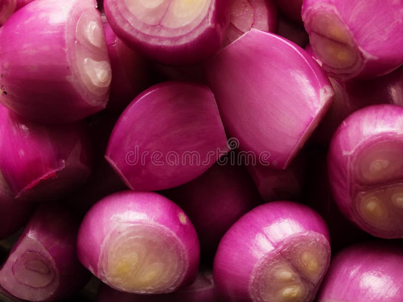 Premium Photo  Closeup photo of peeled shallots