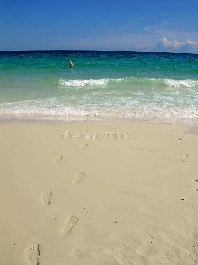 Pegadas na areia imagens de stock royalty free Pegadas na areia imagens de stock royalty free