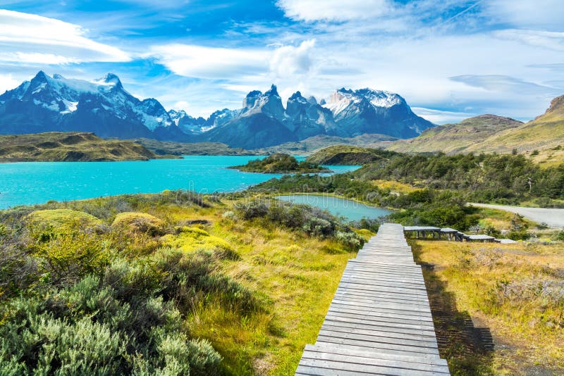 Pehoe See und Guernos-Berge gestalten, Nationalpark Torres Del Paine, Patagonia, Chile, Südamerika landschaftlich