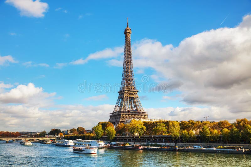Pejzaż miejski Paryż z wieżą eifla