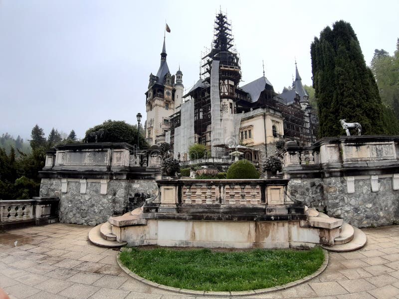 Pele? Zamek Rumuński : Castelul Pele obraz stock