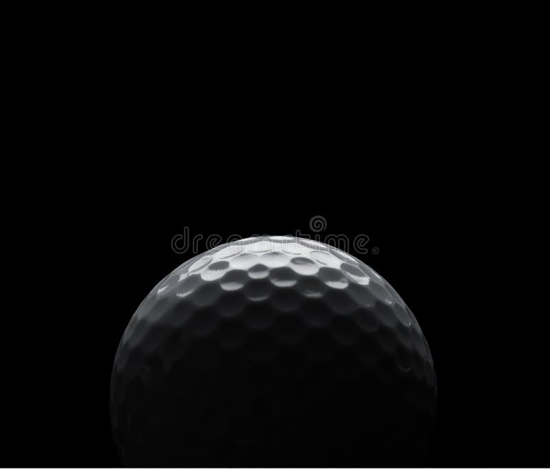 Pelota de golf en fondo negro con el espacio de la copia fotos de archivo Pelota de golf en fondo negro con el espacio de la copia fotos de archivo