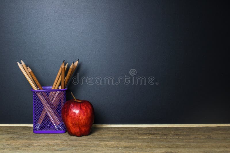 Featured image of post Still Life Pencil Fruit Basket Drawing : Sketch pencil drawing still life.