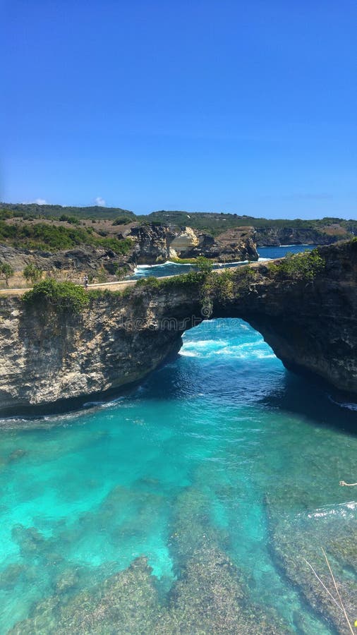 Σπασμένη παραλία, νησί Nusa Penida στοκ εικόνα με δικαίωμα ελεύθερης χρήσης Σπασμένη παραλία, νησί Nusa Penida στοκ εικόνα με δικαίωμα ελεύθερης χρήσης