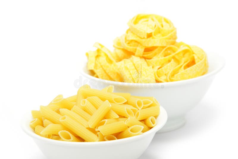 Penne e Fettuccine immagine stock. Immagine di bianco 46076643