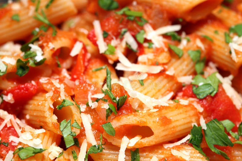 Penne Rigate Teigwaren Mit Tomatensauce Stockbild - Bild von ...