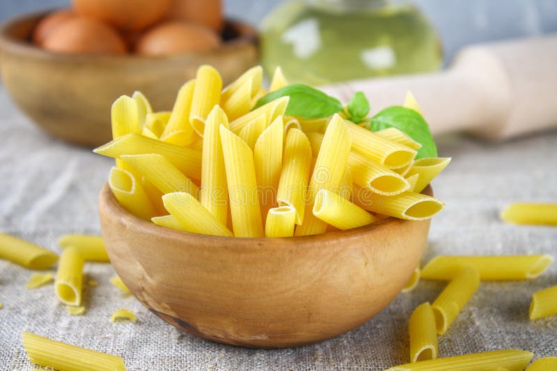 Penne rigate Μακαρόνια υπό μορφή φτερών Ζυμαρικά Mostaccioli στοκ φωτογραφίες Penne rigate Μακαρόνια υπό μορφή φτερών Ζυμαρικά Mostaccioli στοκ φωτογραφίες