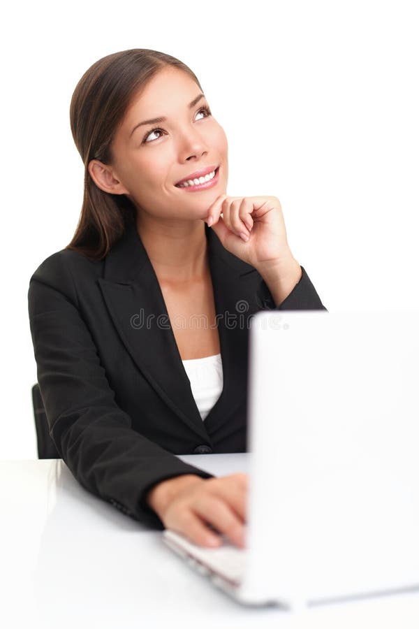 Pensiero della donna di affari del computer portatile Pensiero della donna di affari del computer portatile