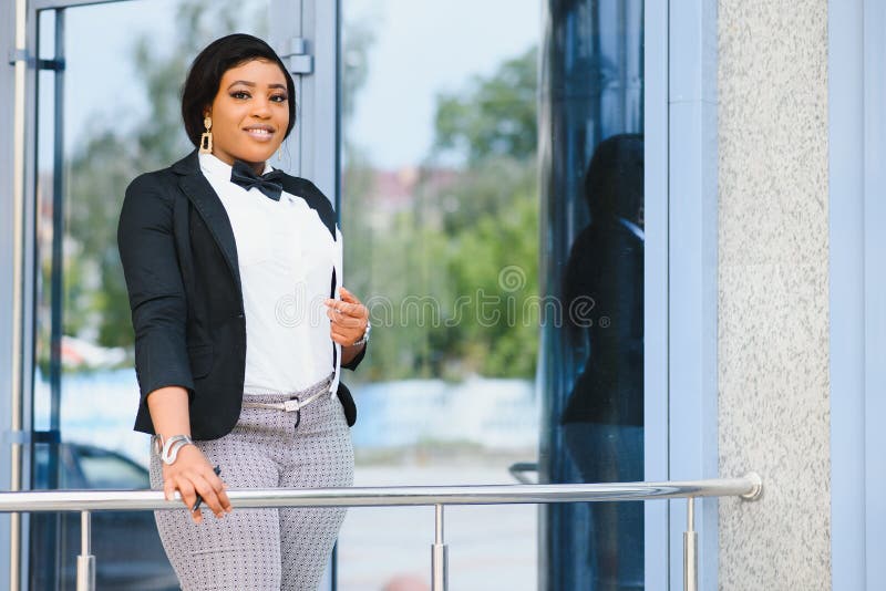 What to Wear to Court | Court outfit, Lawyer fashion, Court attire