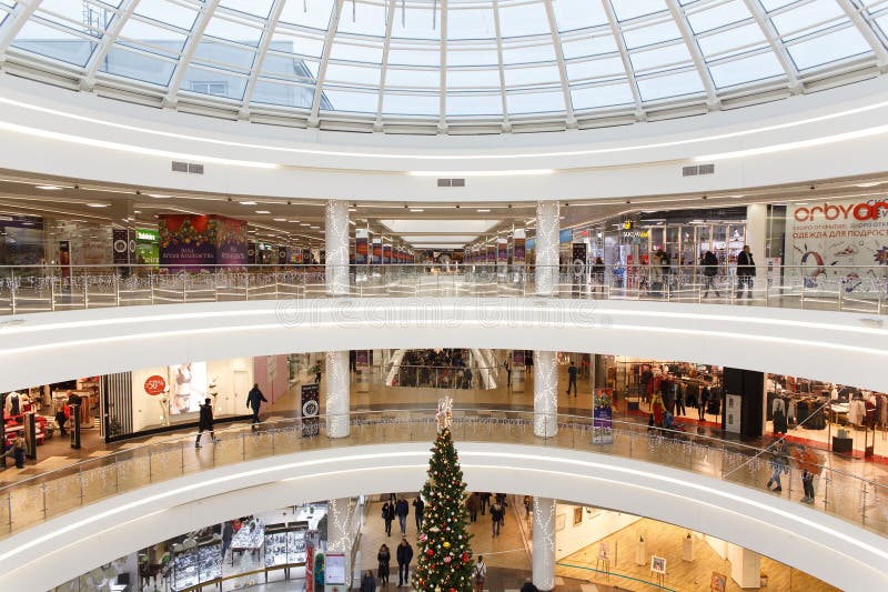 508 christmas tree mall hall photos free royalty free stock photos from dreamstime