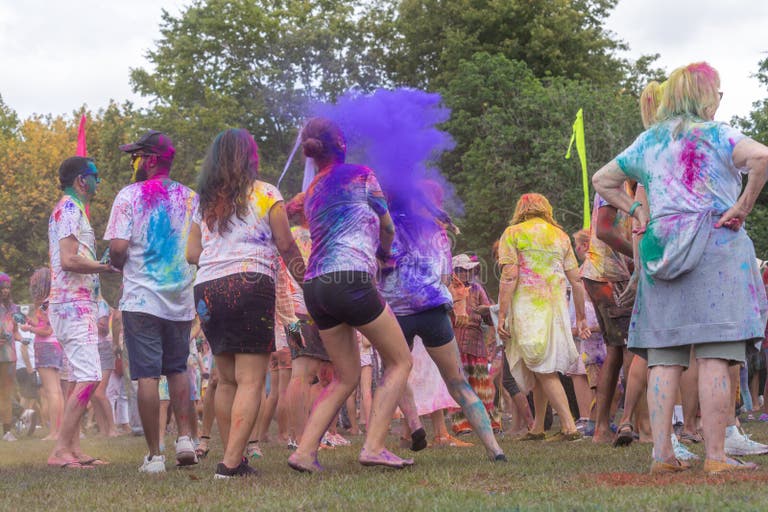 hindu festival holi 2025