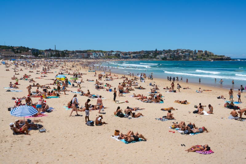 People Enjoying Hot Sunny Summer Day on Bondi Beach in Sydney NSW ...
