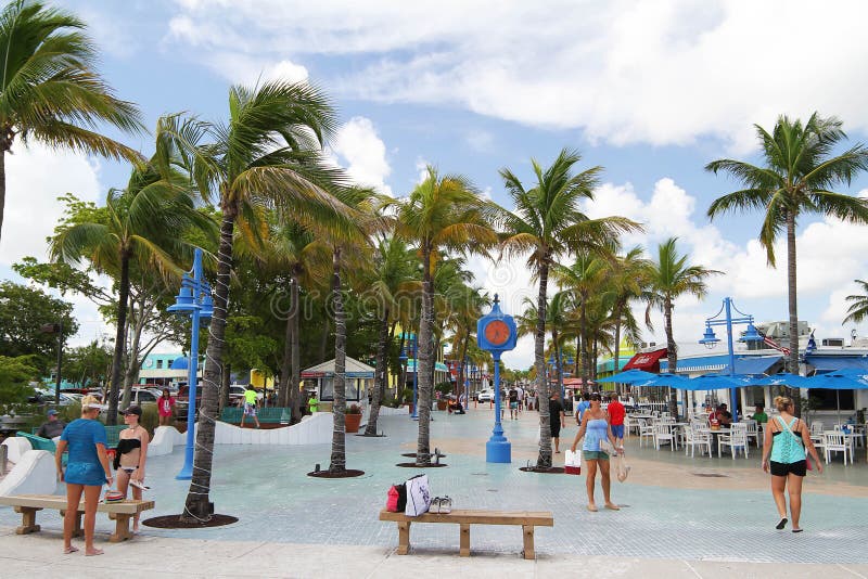  People  Enjoying Times Square In Fort  Myers  Beaach Florida  