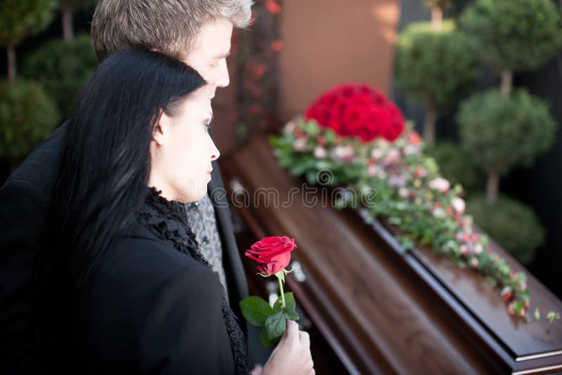 Religión, muerte a arrepentirse a cementerio ataúd.