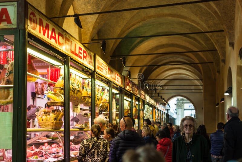 People near fast food shops in Padua city royalty free stock images People near fast food shops in Padua city royalty free stock images