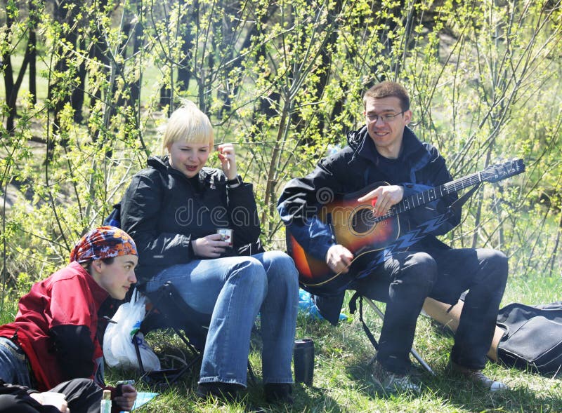 People on picnic