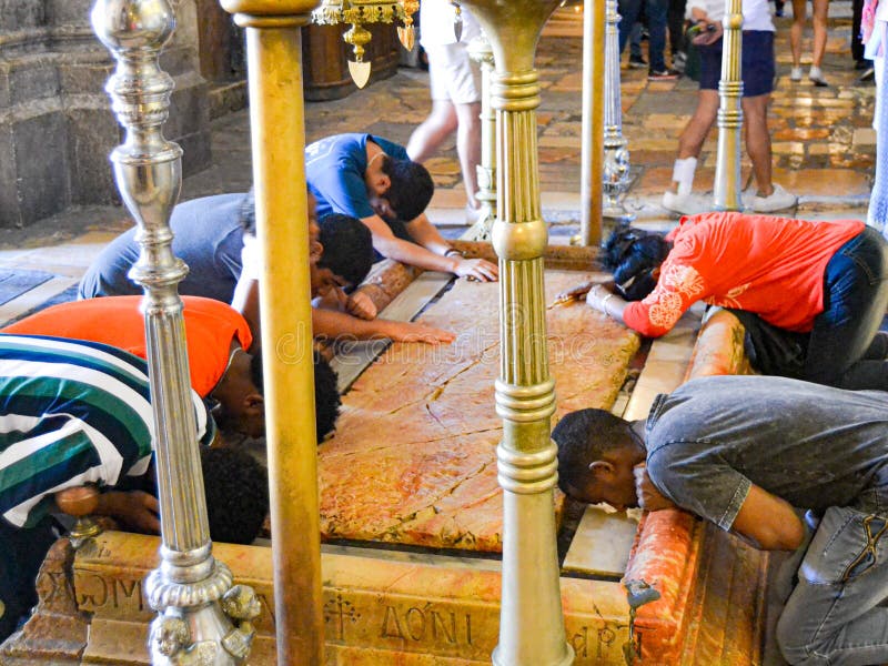 Pictures Of People Praying In Church