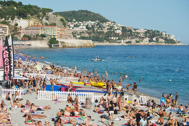 relax in french relax in french