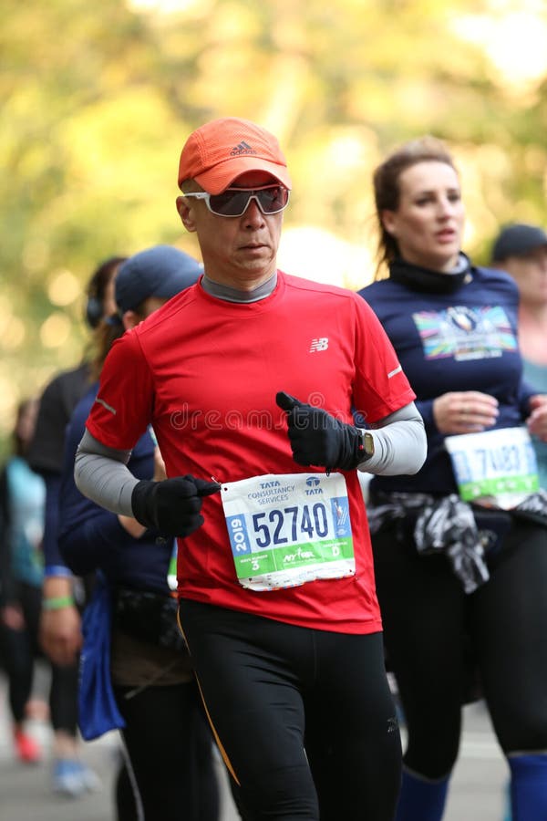 Marathon NYC 2019 editorial stock photo. Image of central 163063318