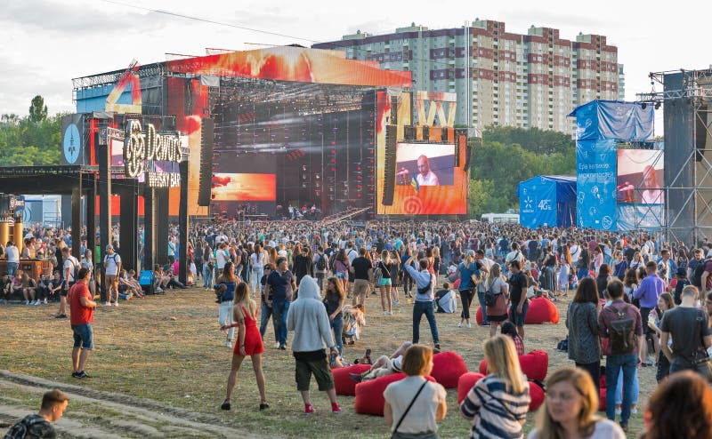 People Visit Atlas Weekend Festival in Kiev, Ukraine Editorial Image -  Image of logo, entertainment: 135107290