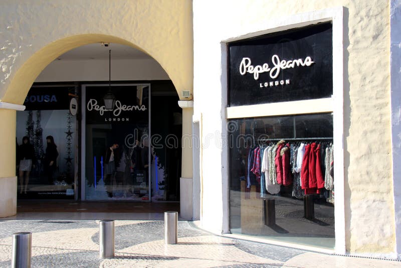 Literary arts Beaten truck Humidity Pepe Jeans store editorial image. Image of algarve, store - 40300375