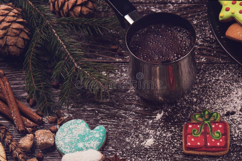 Peperkoeken en koffie royalty-vrije stock fotografie Peperkoeken en koffie royalty-vrije stock fotografie