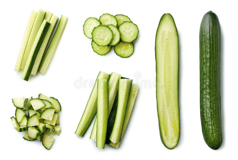 Pepino inteiro e cortado fresco foto de stock Pepino inteiro e cortado fresco foto de stock