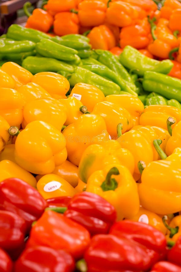 Peppers at the Grocer s