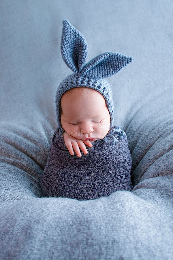 Bebé Recién Nacido Duerme Bebé Con Un Disfraz Niño Pequeño Lindo