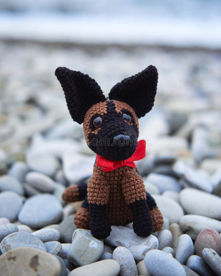 Amigurumi De Cachorro. Animal Relleno De Crochet. Juguete