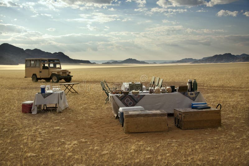 Pequeno almoço de Champagne - deserto de Namib - Namíbia