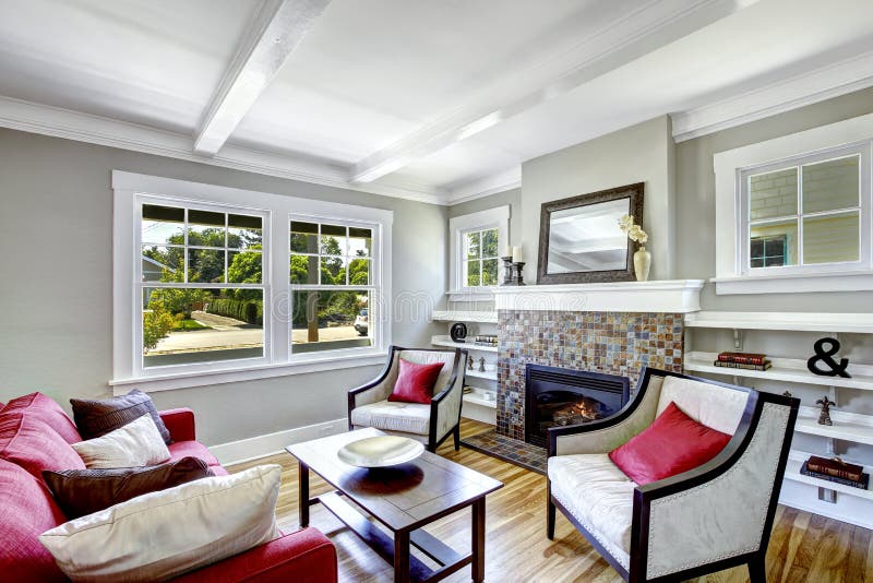 Sala De Estar Acogedora Brillante Con Las Paredes Y La Chimenea Beige