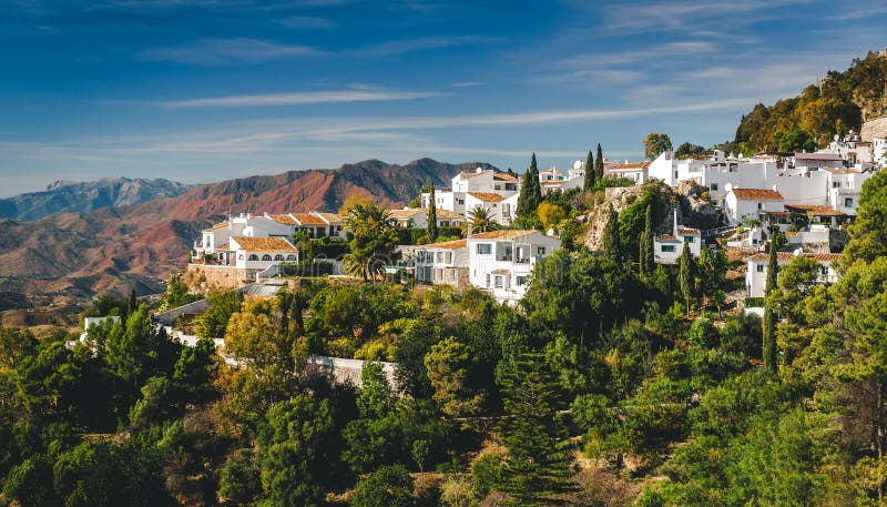 Pequeño pueblo blanco encantador de Mijas imagenes de archivo Pequeño pueblo blanco encantador de Mijas imagenes de archivo
