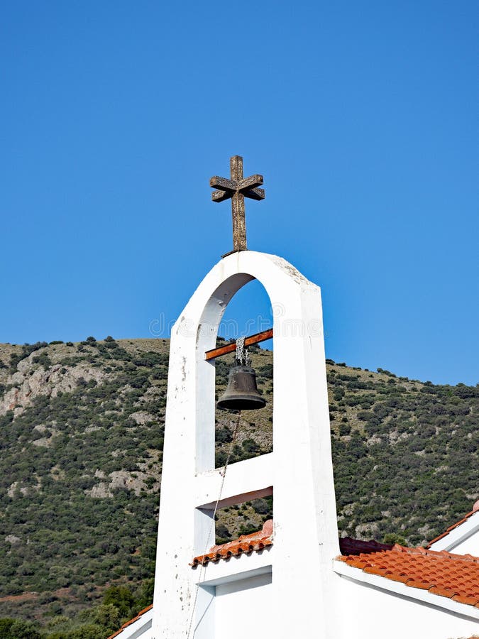 Pequeños chapitel y campanario ortodoxos griegos imagenes de archivo Pequeños chapitel y campanario ortodoxos griegos imagenes de archivo