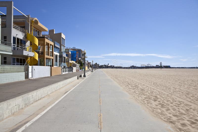 Percorso della bici della spiaggia della Santa Monica immagini stock libere da diritti Percorso della bici della spiaggia della Santa Monica immagini stock libere da diritti