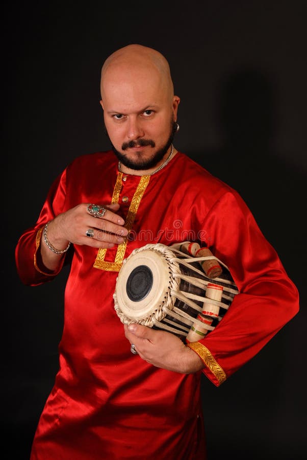 Musicion Turco Stampato in Neretto Di Percussione Di Tabla Del Tamburo