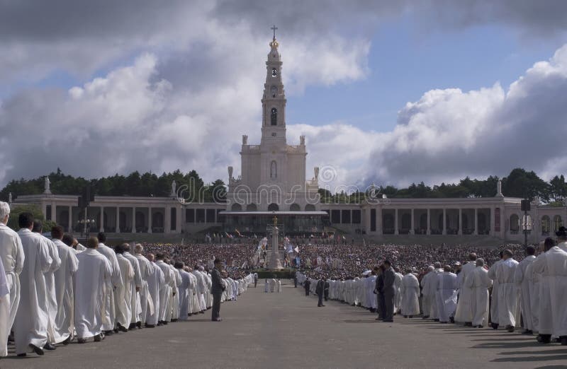 Peregrinação internacional em Fatima 13 maio fotos de stock Peregrinação internacional em Fatima 13 maio fotos de stock