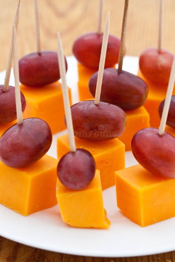 Perfect party snacks. Cheese cubes with grapes