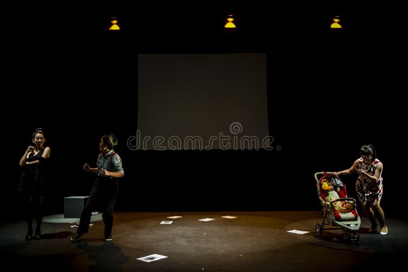 Performance on stage in dark studio royalty free stock photography Performance on stage in dark studio royalty free stock photography