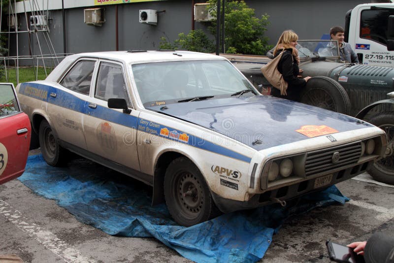 PERM ROSJA, CZERWIEC, - 29, 2016: Biały Leyland P76 jest w mieście a zdjęcia stock