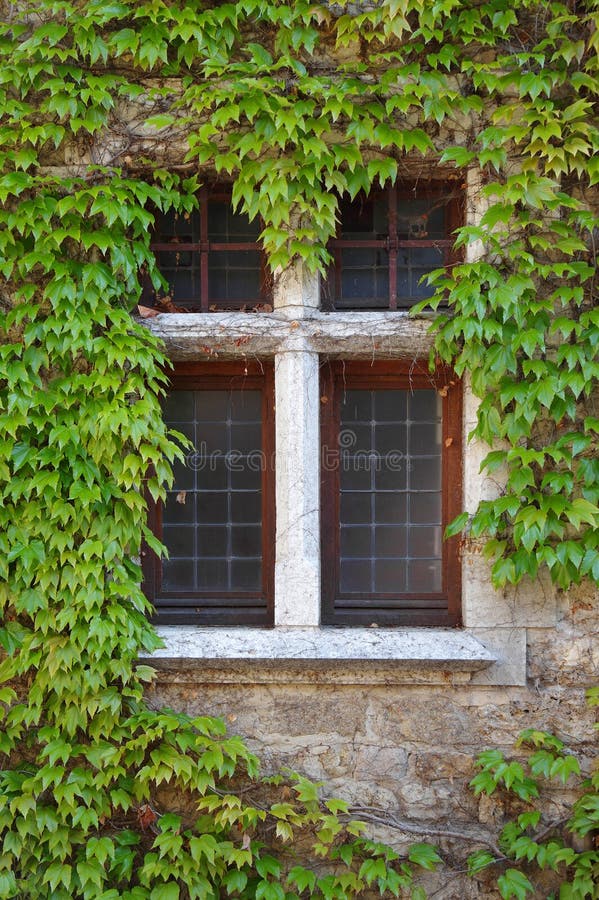 Μεσαιωνική πόλη Perouges στοκ φωτογραφίες