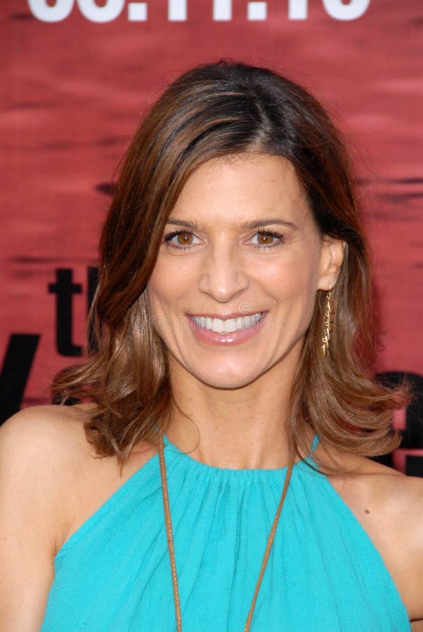 Perrey Reeves editorial photo. Image of premiere, theatre - 26356196