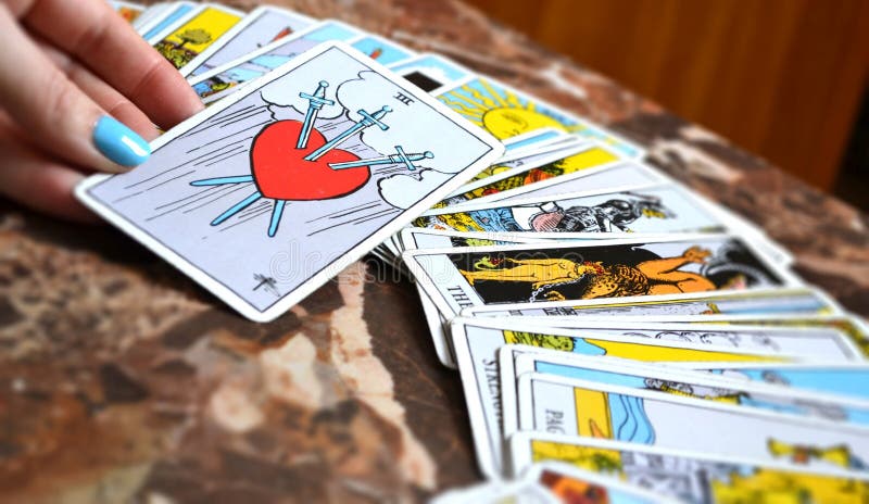 6 Best Online Tarot Readings - Top-Rated Tarot Card Readers for 2023 Predictions