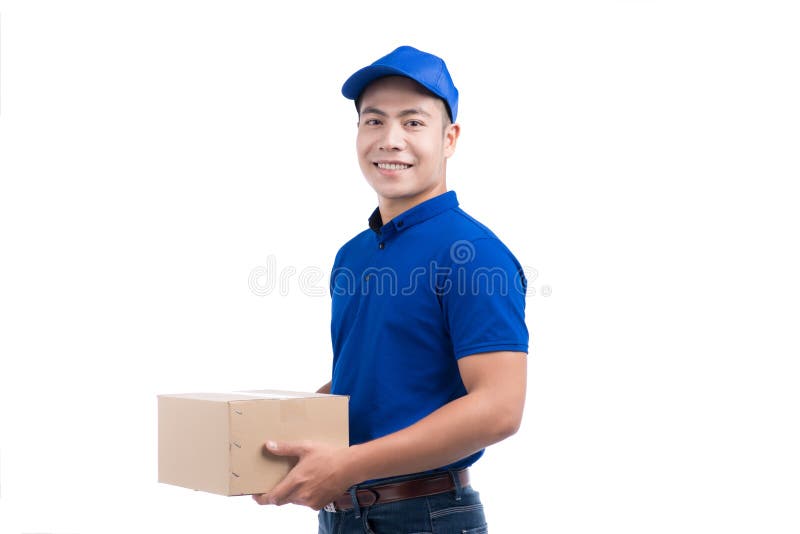 Persona di consegna Postino asiatico con la scatola del pacchetto Distribuzione postale immagini stock Persona di consegna Postino asiatico con la scatola del pacchetto Distribuzione postale immagini stock