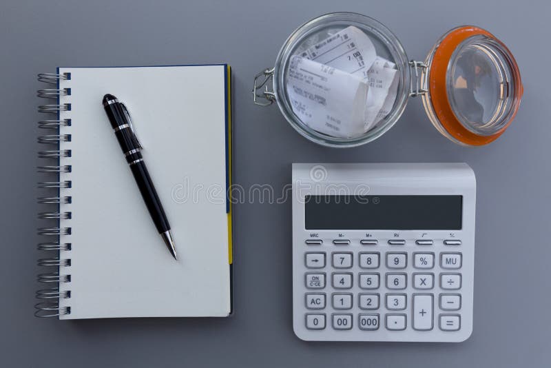 personal expense calculation or pay day concept personal expense calculator