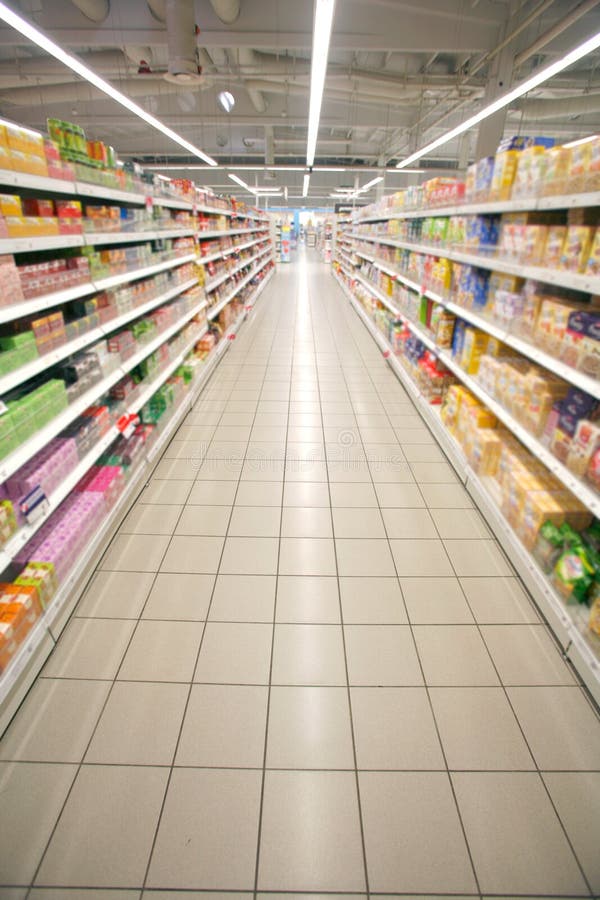 Perspectiva del supermercado imagen de archivo Perspectiva del supermercado imagen de archivo