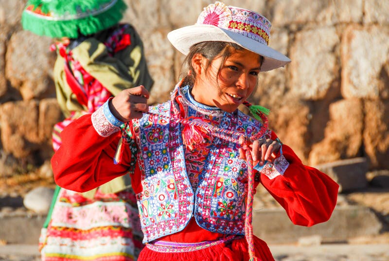 Peruvian Girl Dancing in Traditional Dress Editorial Image - Image of ...
