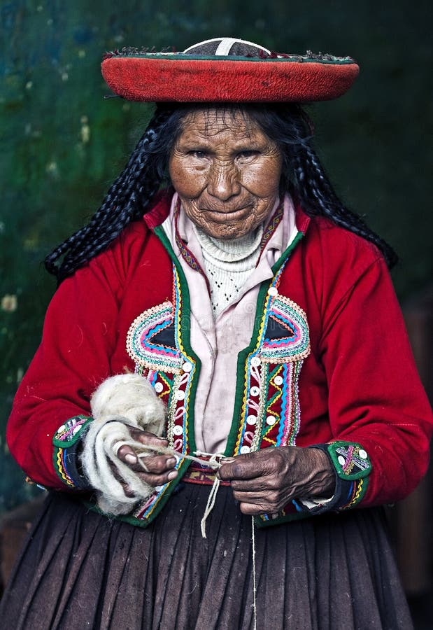 Peruvian woman weaving