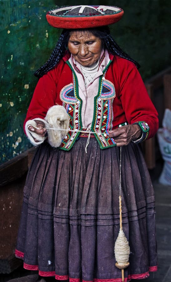 Peruvian woman weaving